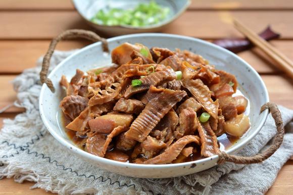 măng khô, chế biến măng khô, măng khô kho ba chỉ, nấu măng khô