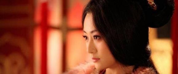 Tiêu Hoàng hậu, hoàng cung