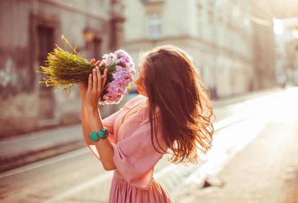 phụ nữ, phụ nữ đắt giá, dấu hiệu phụ nữ đắt giá, điểm tạo nên phụ nữ đắt giá