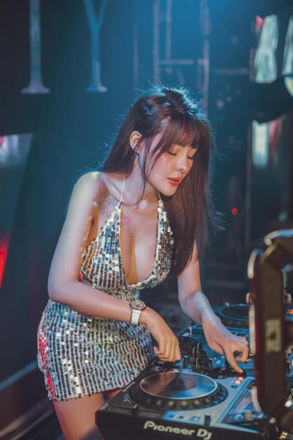 nhạc sĩ Lương Bằng Quang,ca sĩ Lương Bằng Quang,hotgirl Ngân 98, sao Việt