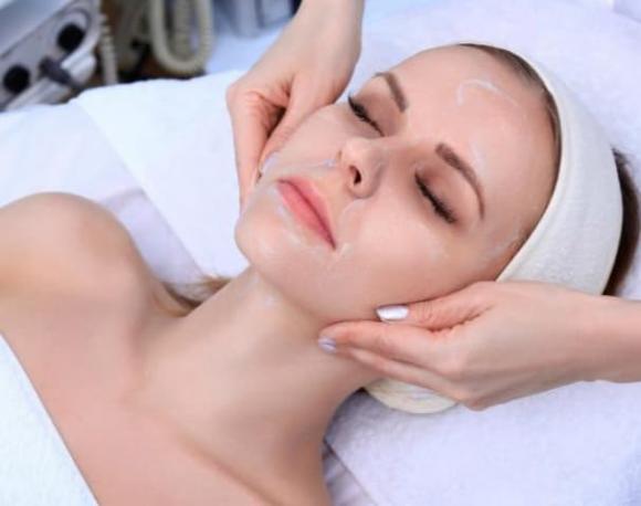 phụ nữ đẹp, chăm sóc da, lỗ chân lông to