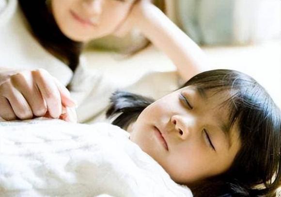 chăm sóc trẻ nhỏ, chăm con, chăm sóc trẻ