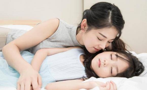 chăm sóc trẻ nhỏ, chăm con, chăm sóc trẻ