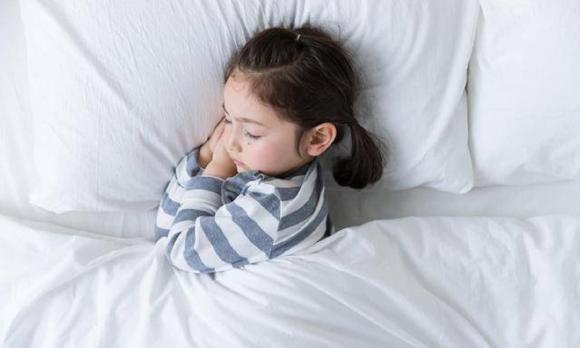 chăm sóc trẻ đúng cách, chăm sóc trẻ nhỏ, giáo dục trẻ đúng cách