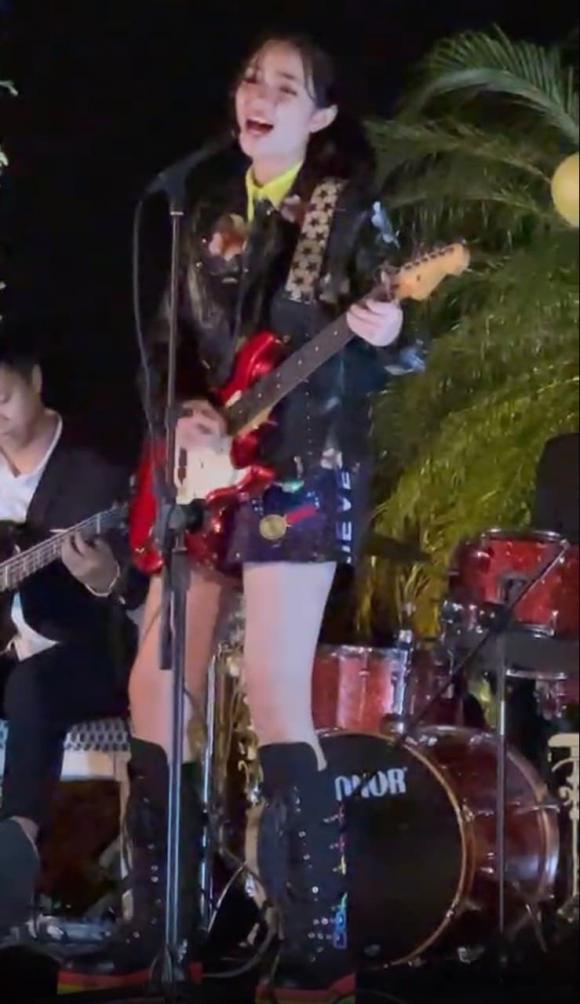 hoang-thien-nga-1810 (1).jpg 0 Hoàng Thiên Nga, Teen Model 2022, Đàm Vĩnh Hưng, Giới trẻ