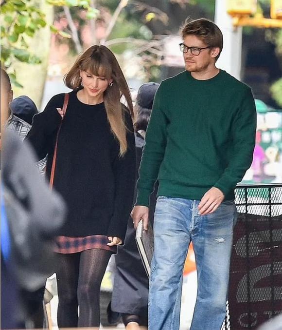 Taylor Swift, Joe Alwy, sao Hollywood