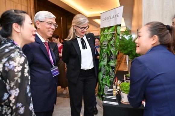 Oriflame-2010-1.png 0 Oriflame, Quỹ Học Bổng Phát Triển Trẻ em