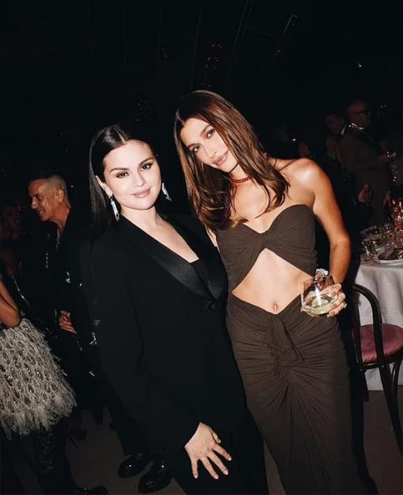 Selena Gomez , Hailey Bieber, sao Hollywood