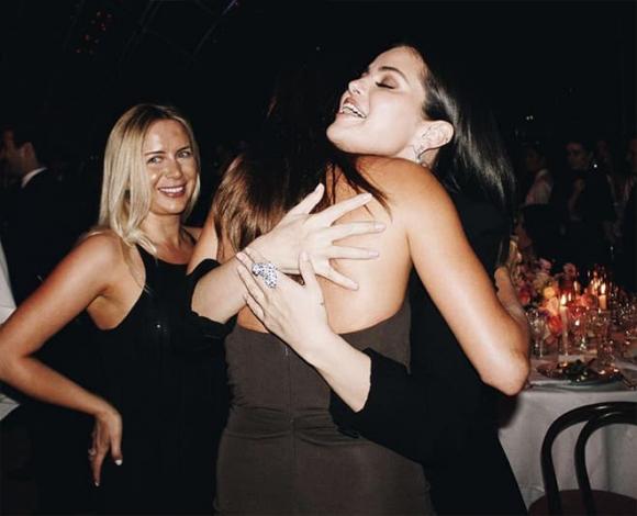 Selena Gomez , Hailey Bieber, sao Hollywood