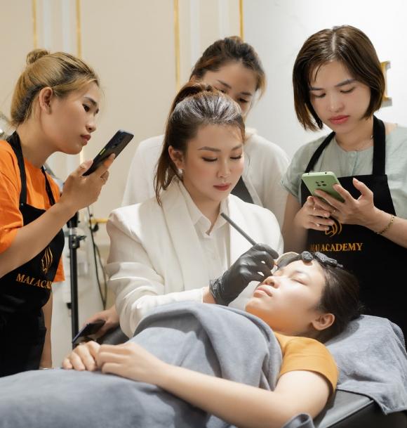 mai-nguyen-phun-xam-tham-my-2410 (1).jpg 0 Mai Nguyễn, Phun xăm thẩm mỹ, Mai Academy