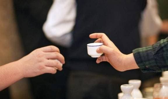 cuộc sống quanh ta, kiến thức trên bàn rượu, quy tắc trên bàn rượu