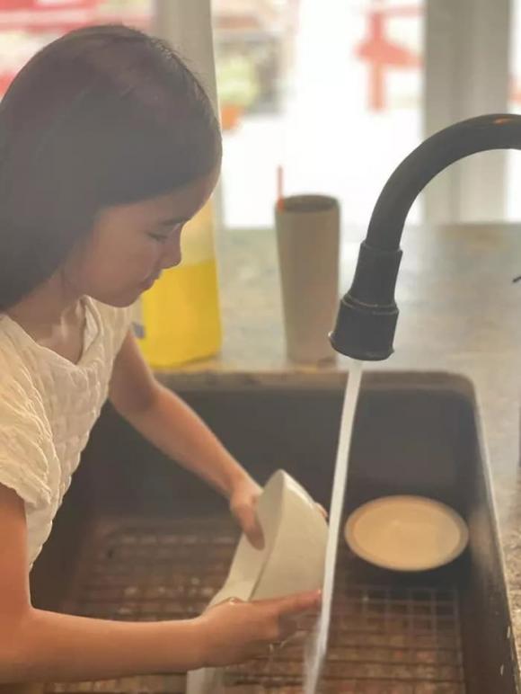diễn viên Kim Hiền, sao Việt