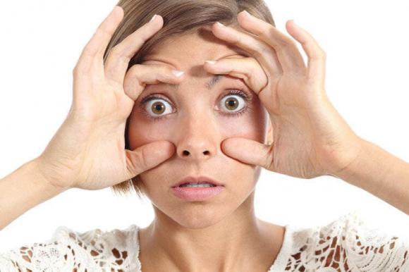 ung thư mất thị lực vàng da khiếm khuyết trường thị giác proptosis Dụi mắt thuốc nhỏ mắt