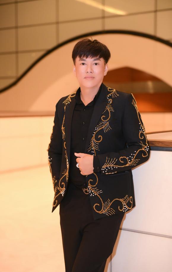 hoa-hau-du-lich-viet-nam-ntk-tommy-nguyen (1).jpg 0 NTK Tommy Nguyễn, Hoa hậu du lịch Việt Nam