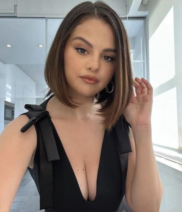 Britney Spears, Selena Gomez, BLACKPINK, sao Hollywood