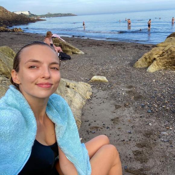 Jodie Comer, khuôn mặt hoàn hảo nhất thế giới, bảng xếp hạng gương mặt hoàn hảo,  Dr. Julian De Silva