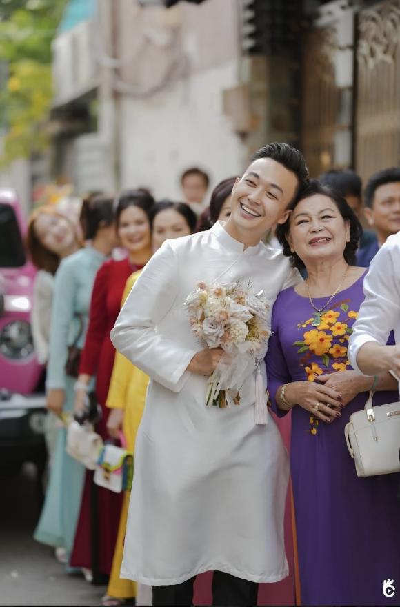 hoa hậu Lê Âu Ngân Anh, sao Việt