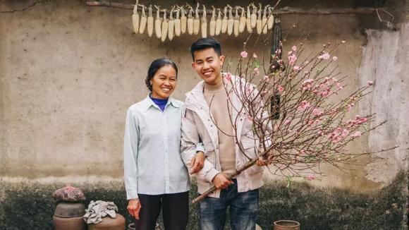 Youtuber Đồng Văn Hùng, Đồng Văn Hùng, biệt thự tặng mẹ