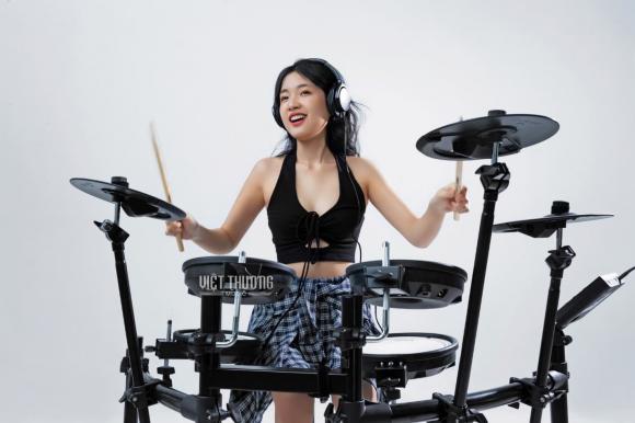 Gen Z, âm nhạc, Việt Thương Music