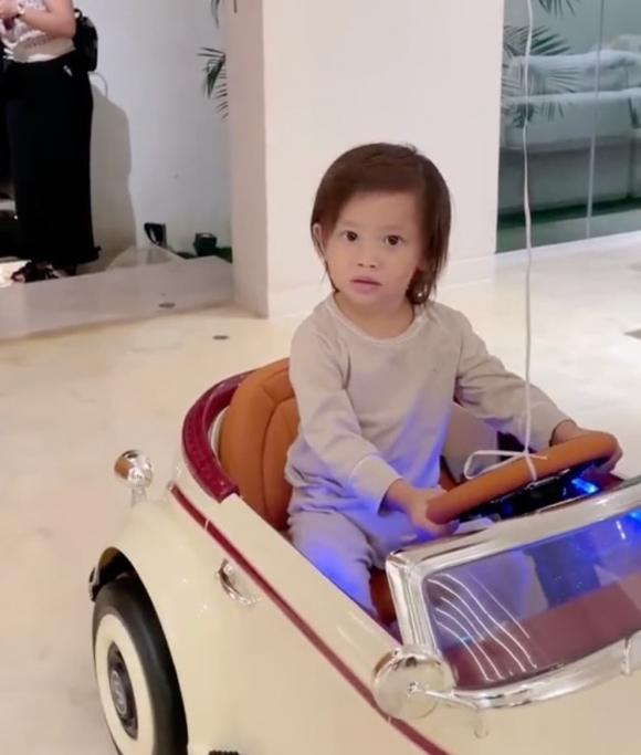 nữ ca sĩ hồ ngọc hà,ca sĩ Hồ Ngọc Hà,diễn viên Kim Lý, sao Việt
