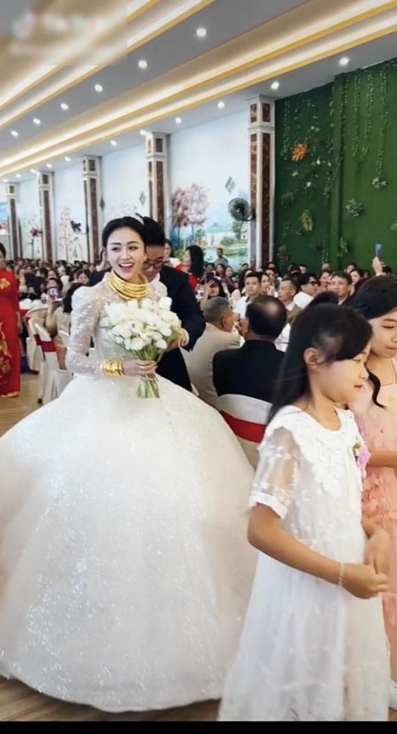 cô dâu, cô dâu đeo vàng, giới trẻ 
