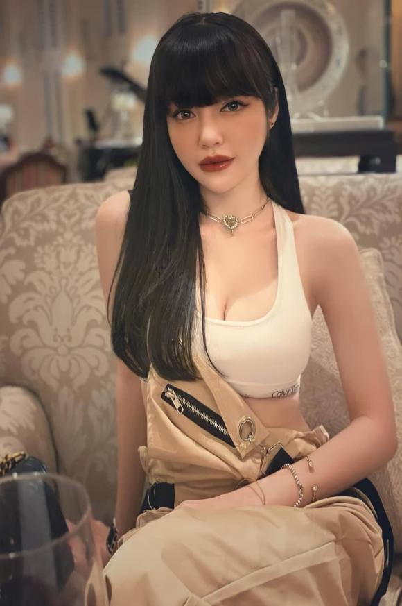 hotgirl Elly Trần,Diễn viên Elly Trần,sao Việt