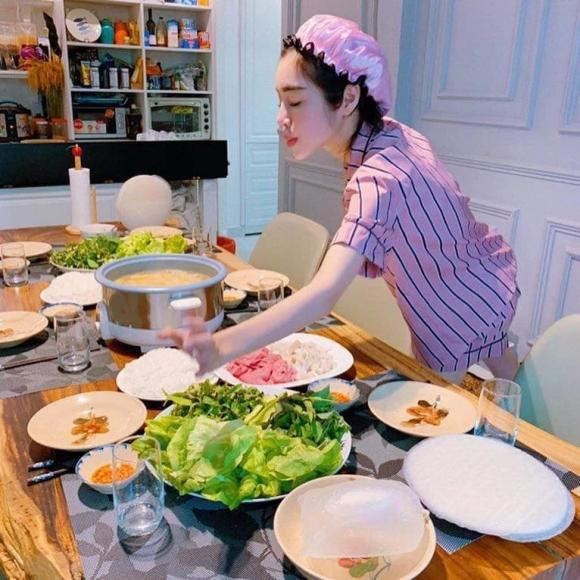 hotgirl Elly Trần,Diễn viên Elly Trần,sao Việt