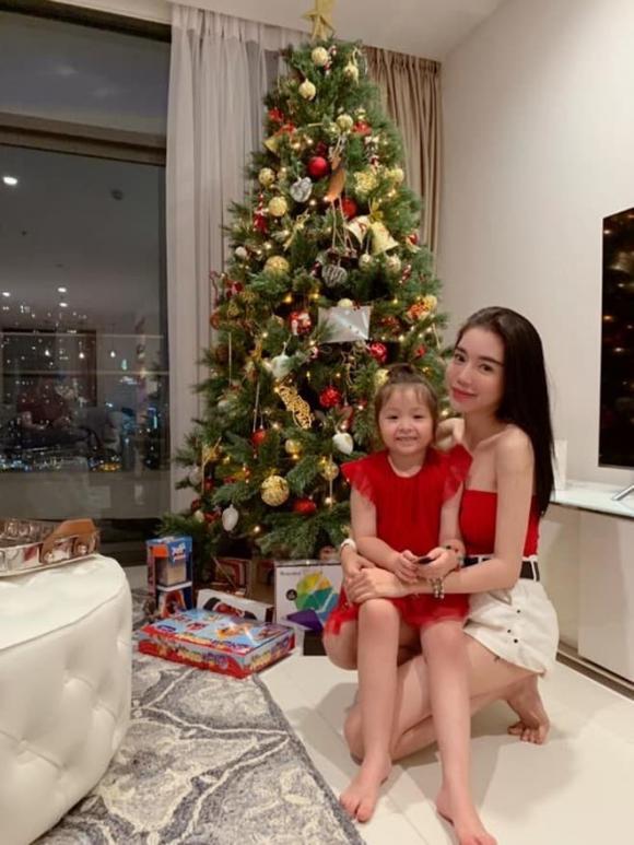 hotgirl Elly Trần,Diễn viên Elly Trần,sao Việt