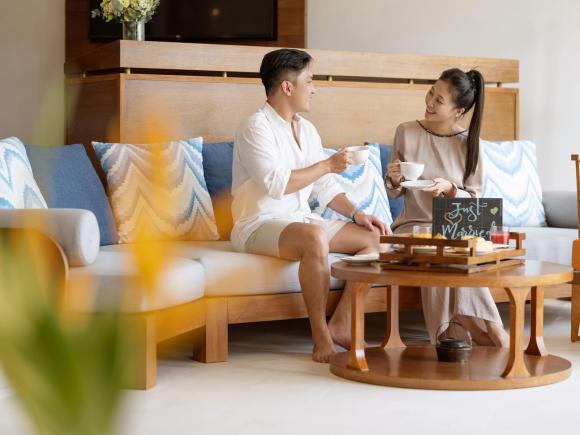 MC Liêu Hà Trinh, sao Việt