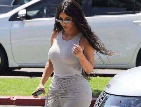 gia đình Kardashian, Kim Kardashian, siêu vòng ba Kim