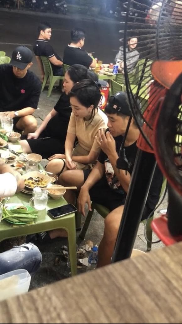 Đình Trọng, vợ Đình Trọng mang bầu, giới trẻ 