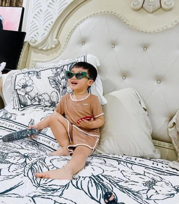 ca sĩ Hòa Minzy, sao Việt