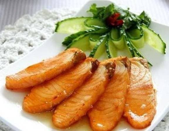 cá hồi nuôi, cá hồi tự nhiên, cá hồi