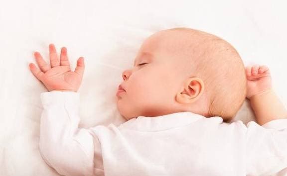 chăm con, chăm sóc trẻ nhỏ, lưu ý khi chăm sóc trẻ
