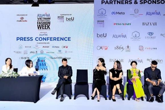 Jang HaNa,Be Your Queen,Aquafina Tuần lễ thời trang quốc tế Việt Nam thu - đông 2022