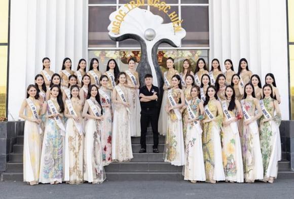 ao-dai-ntk-tommy-nguyen-hoa-hau-du-lich-viet-nam (1).jpg 0 NTK Tommy Nguyễn, Hoa hậu du lịch việt nam, Áo dài Tommy Nguyễn