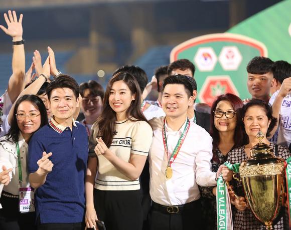 Hoa hậu đỗ mỹ linh,CLB Hà Nội,V-League 2022