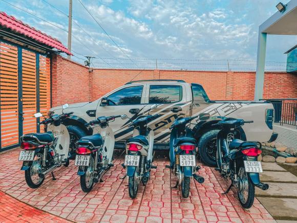 Doanh nhân Casa Hà, xe biển số đẹp, sưu tầm xe