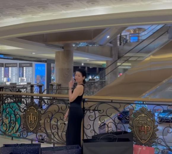 lệ quyên, ca sĩ lệ quyên, sao việt