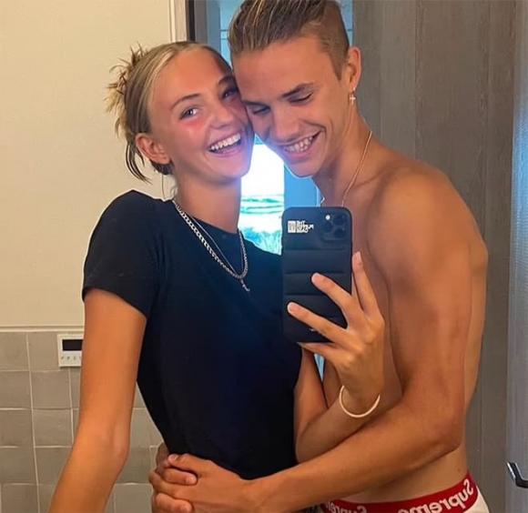 Romeo Beckham, Mia Regan, sao Hollywood