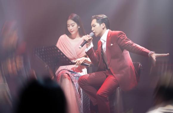 Hoa khôi Nam Em,sao Việt