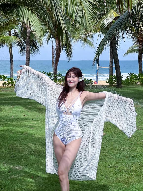 Cao Thái Hà, Cao Thái Hà bikini, thời trang sao 