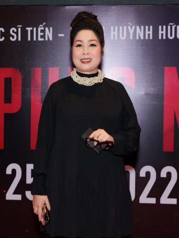 ca sĩ Lâm Khánh Chi, siêu mẫu Hà Anh, sao Việt