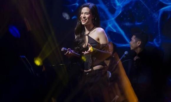 Hoa hậu Thùy Tiên, clip hot, clip ngôi sao