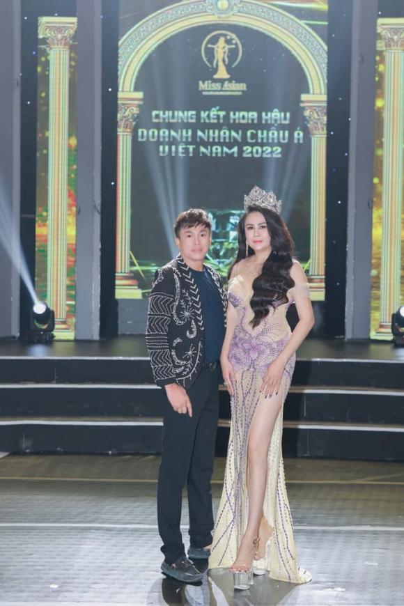 Hoa hậu Lý Kim Ngân, NTK Tommy Nguyễn