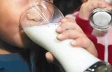 uống sữa, thời gian nào uống sữa tốt, điều cần tránh khi uống sữa