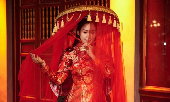 Nữ hoàng ảnh lịch, diễn viên Thanh Mai, sao Việt