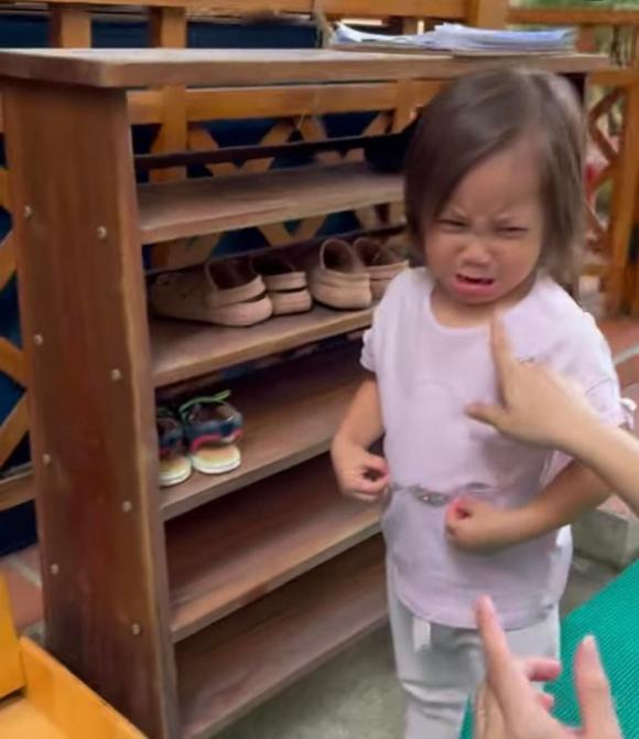 ,ca sĩ Hồ Ngọc Hà,nữ ca sĩ hồ ngọc hà,diễn viên Kim Lý, sao Việt, cặp song sinh Hà Hồ