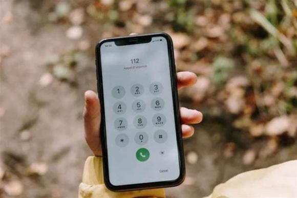 rút tiền, người già, ngân hàng, cất giữ tiền