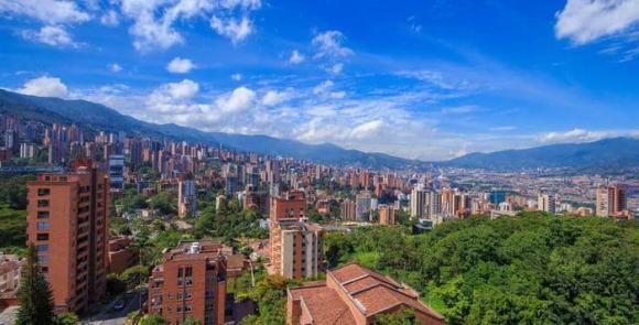 bán không khí, chai không khí, chuyện lạ,  Medellín